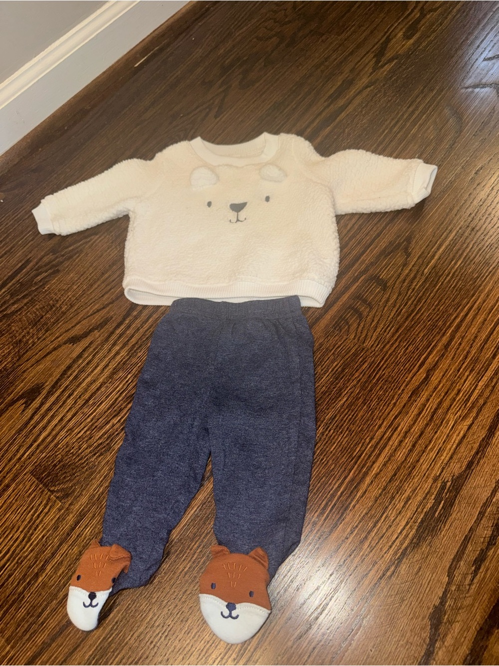 Carter's Sweater and pants set- 3M